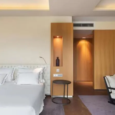 Valbusenda Bodega & Hotel Toro