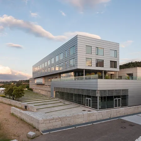 Valbusenda Bodega & Hotel Toro