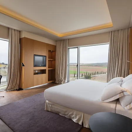 Valbusenda Bodega & Toro