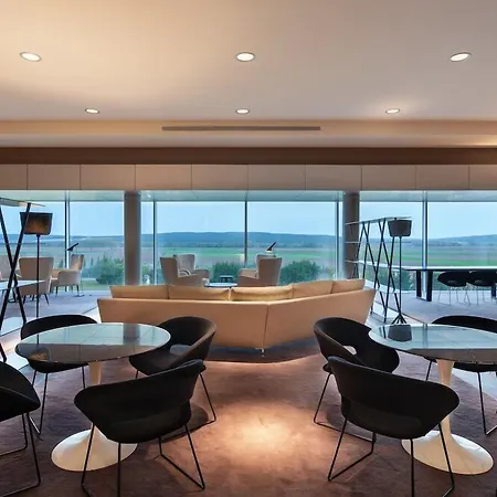 Valbusenda Bodega & Hotel 5*