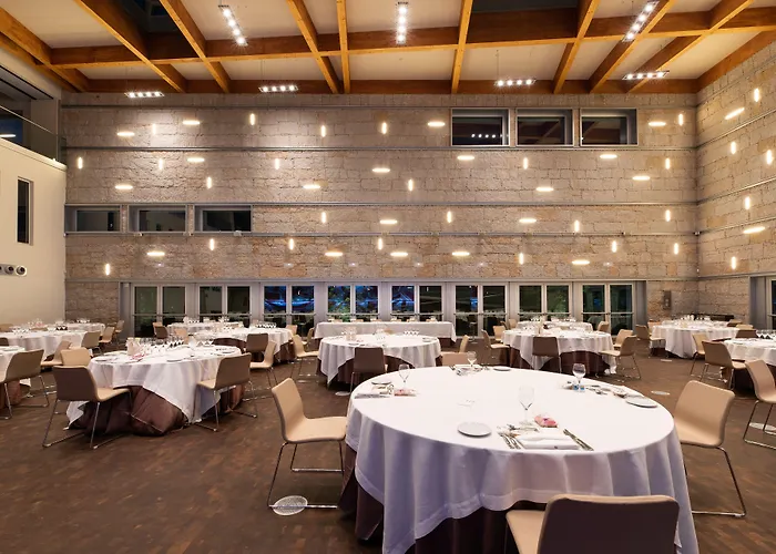 Valbusenda Bodega & Hotell 5*