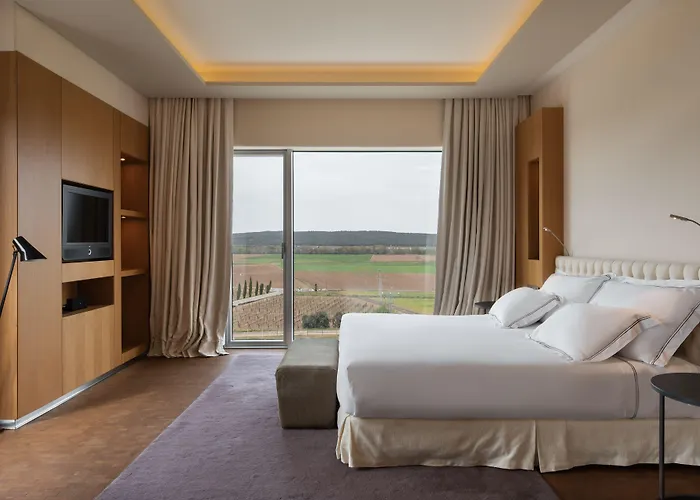 Hotell Valbusenda Bodega & Toro